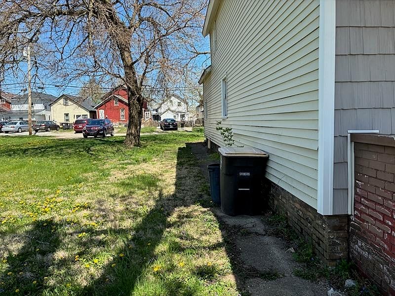 2nd image of 522 Hendricks St