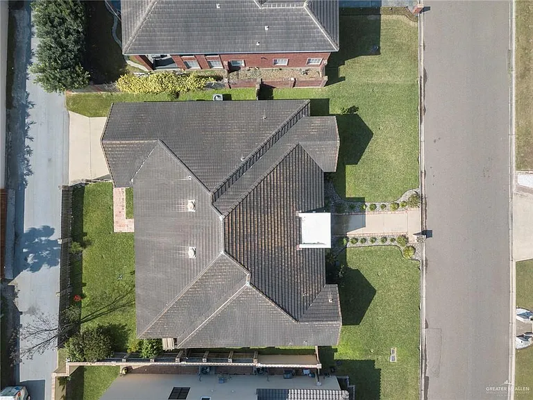 2110 Pecos St — Photo 21
