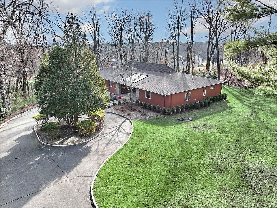 1st image of 15 Trailside Place