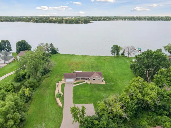 5281 217th St N, Forest Lake, MN 55025