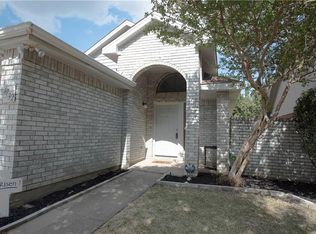 6732 Driffield Cir E, North Richland Hills, TX 76182