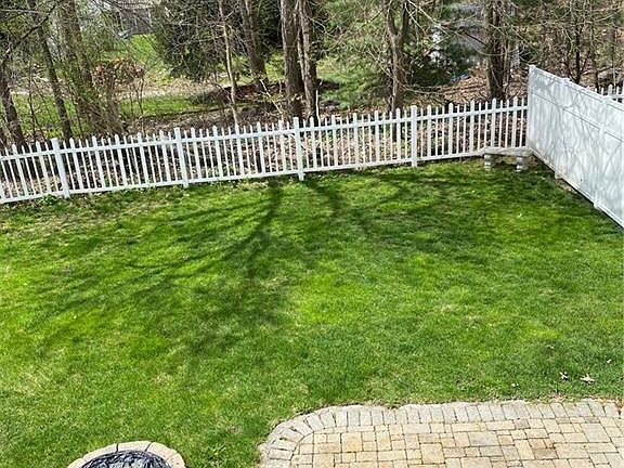 5th image of 11 Mecca Dr #2