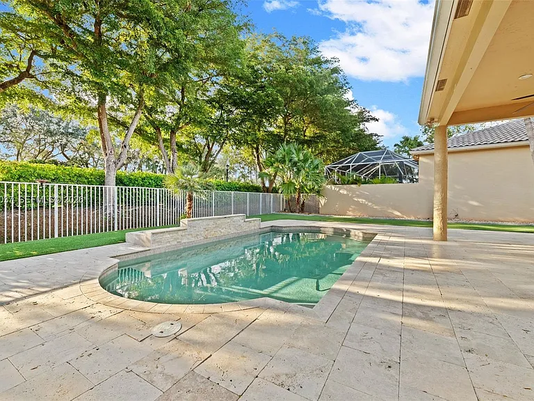 2497 Bay Isle Dr — Photo 38