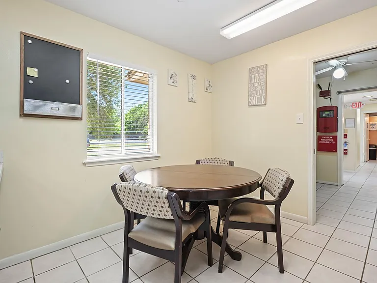 1218 S Johnson St — Photo 11