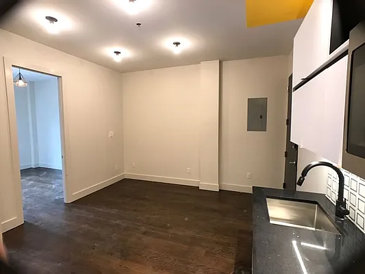 Rented by Nooklyn NYC LLC | media 46