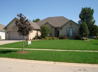526 Bethany Dr, Shorewood, IL 60404