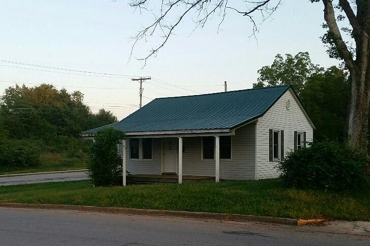 1st image of 1001 W Franklin St