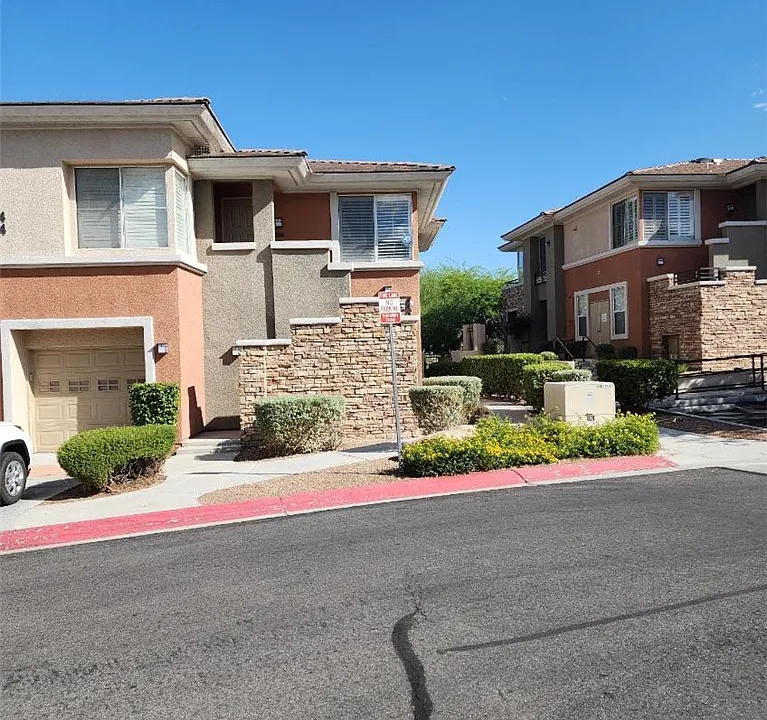 664 Peachy Canyon Cir #104