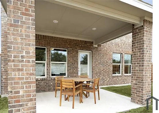 510 Green Gables Dr — Photo 9