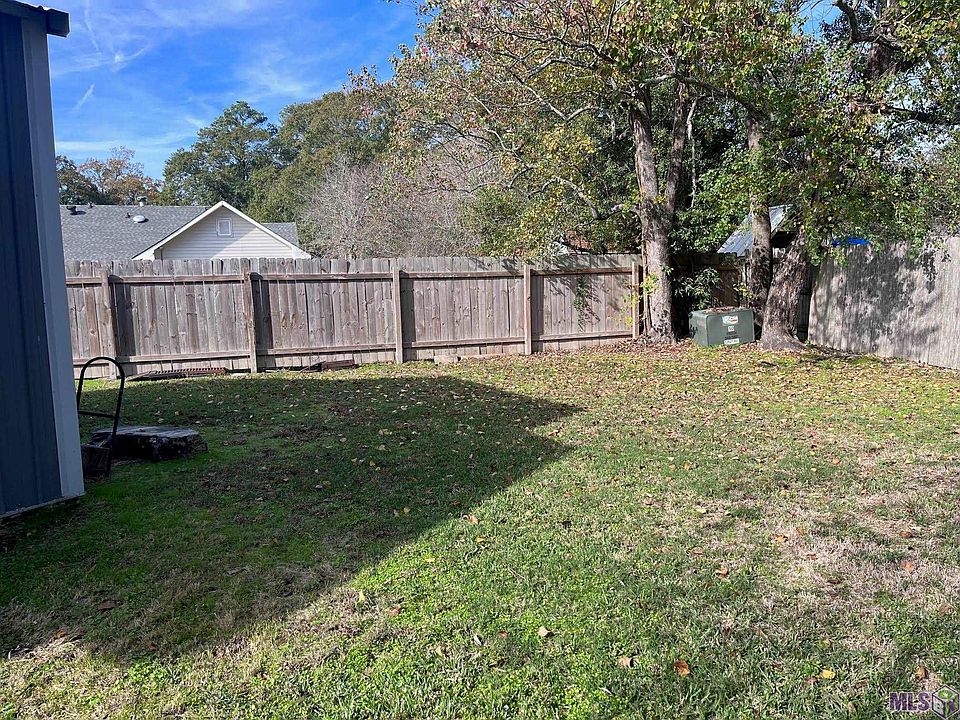 1st image of 30605 Stephen Dr