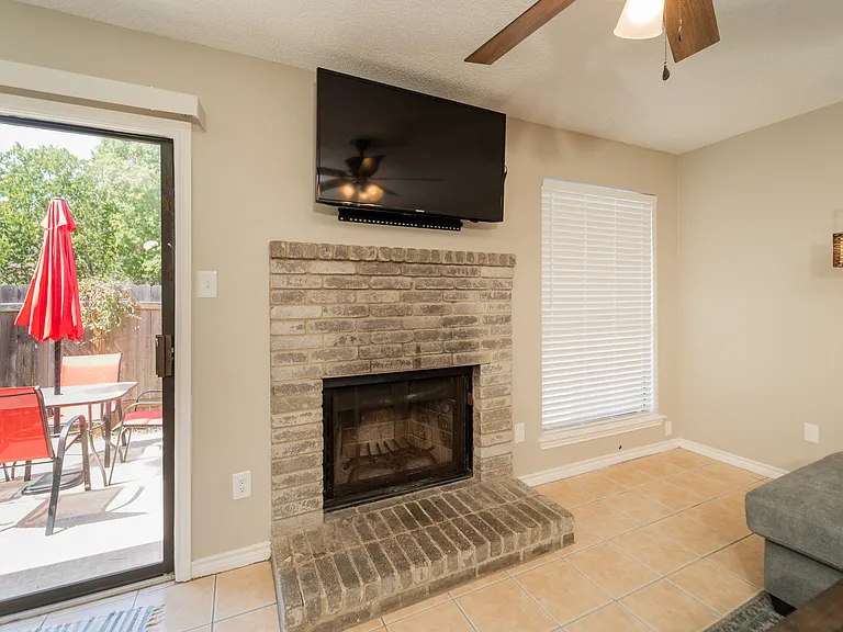 2640 Gwendolyn Ln #B — Photo 19