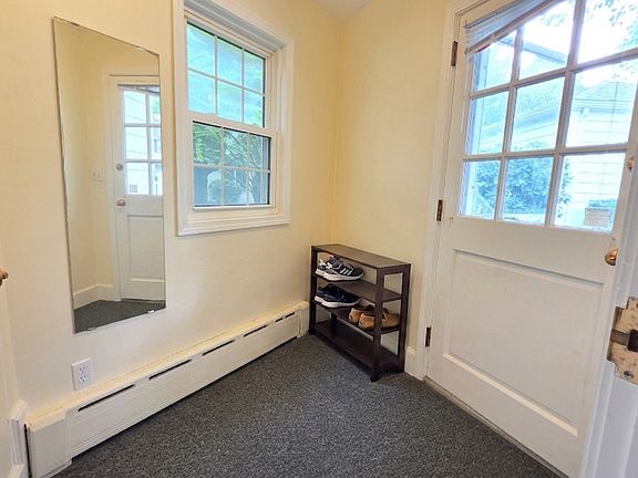3rd image of 6 Woodcliff Rd #A