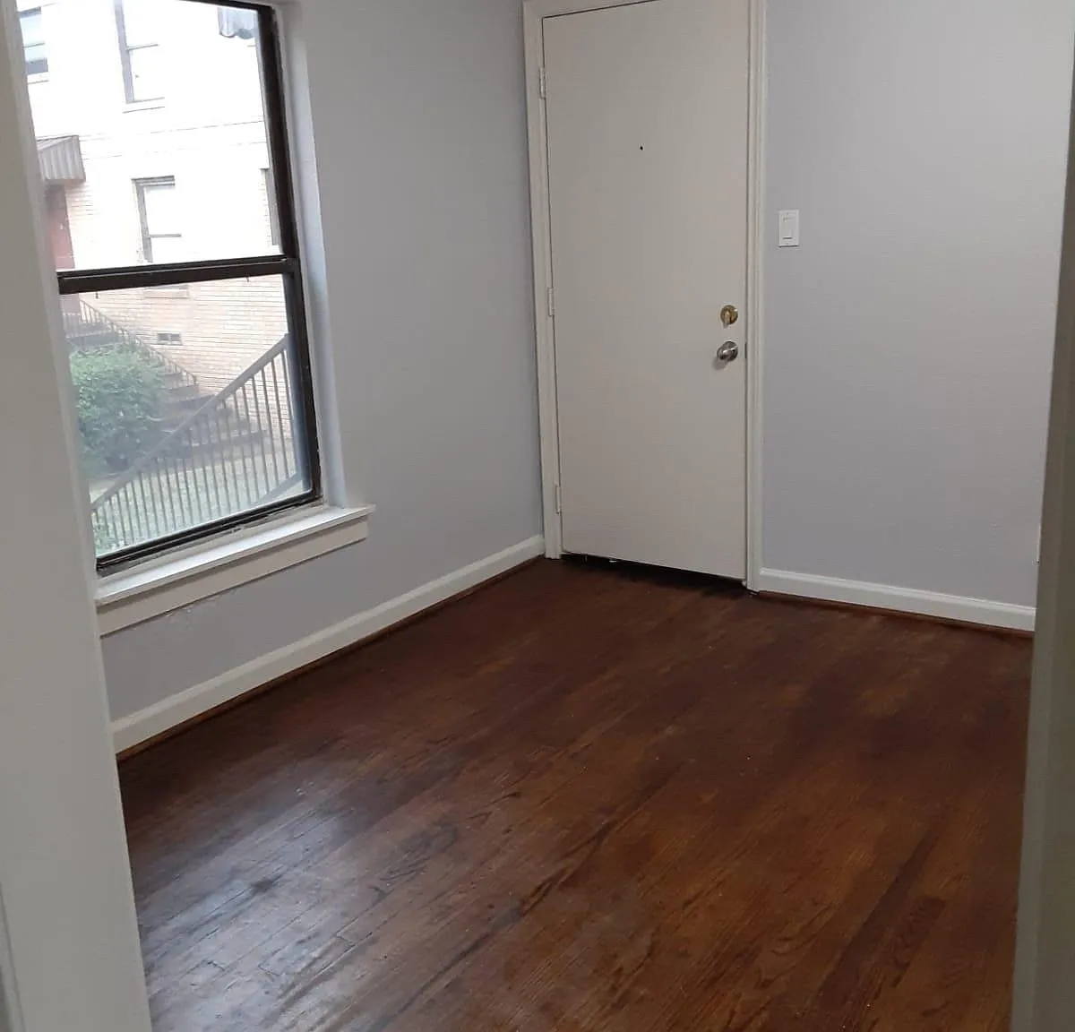 2401 Berwick Ave — Photo 4