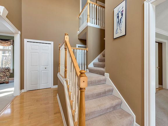 5th image of 1560 Sanborn Dr