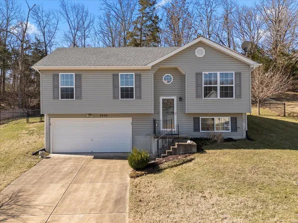 5030 Hampton Dr, Hillsboro, MO 63050