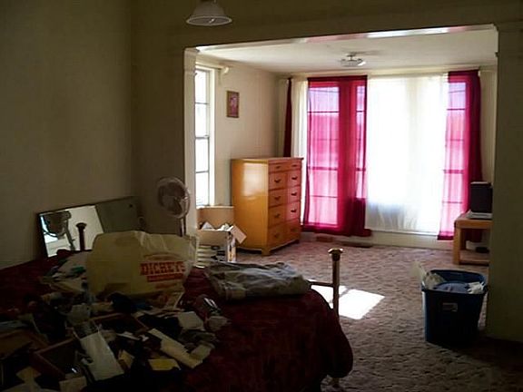 3rd image of 1331 Avenue K