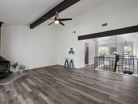 5th image of 18801 Hogan Cir APT 2