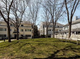 295 Temple St APT 101, Boston, MA 02132