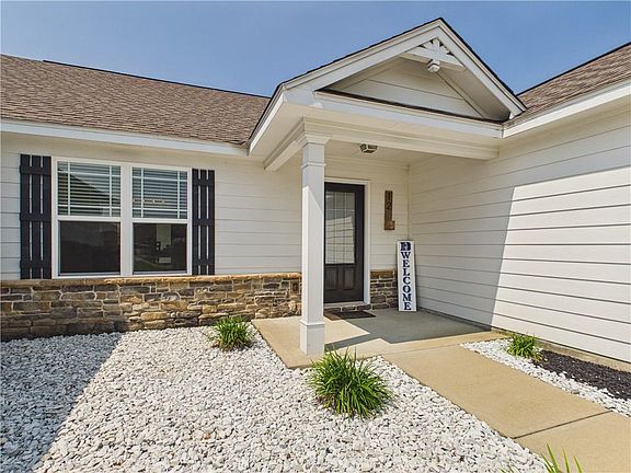 2nd image of 12 Silver Eagle Ct