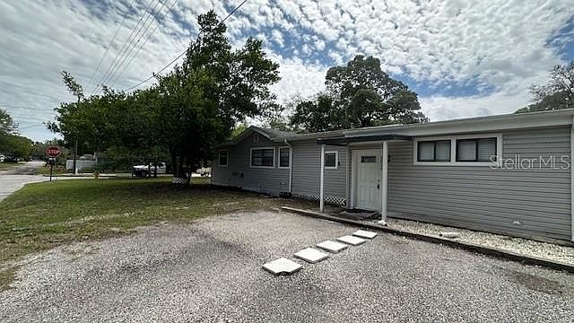 1st image of 9610 N WILLOW AVENUE