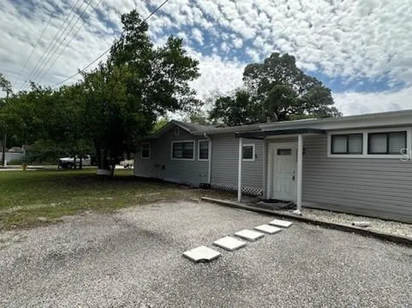 9610 N Willow Ave, Tampa, FL 33612