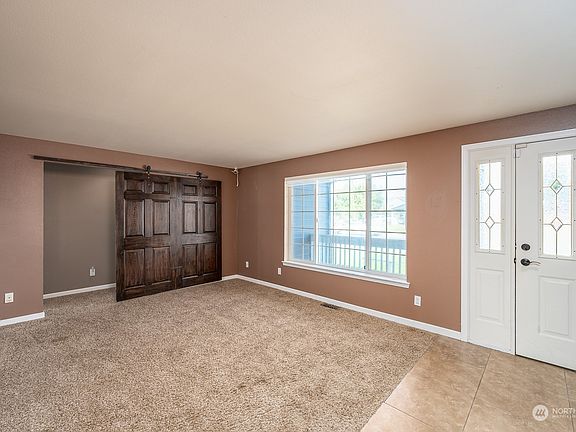 5th image of 227 E Belair Drive