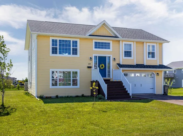 119 Squire Ln, Stratford, PE C1B 3W3