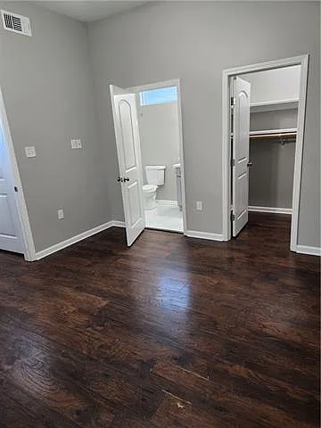 2522 N Galvez St — Photo 3