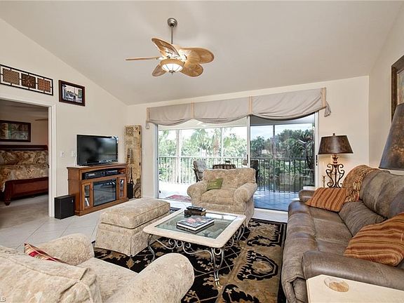 3rd image of 4250 Lake Forest Dr APT 323