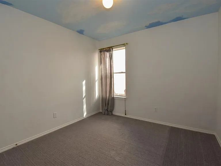16122 Speyburn Ct — Photo 10