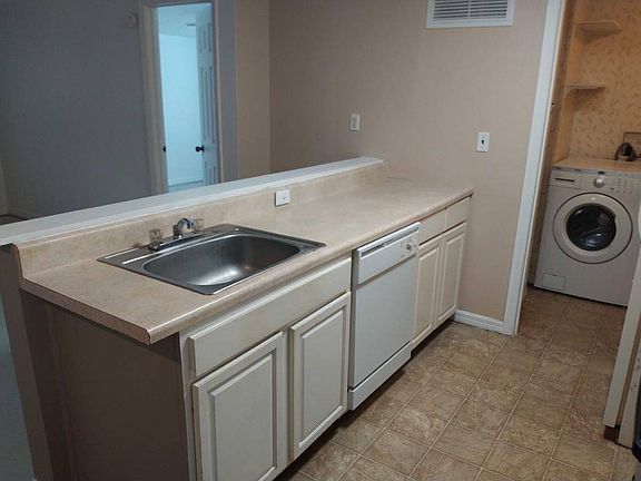 5th image of 1322 Black Olive Dr