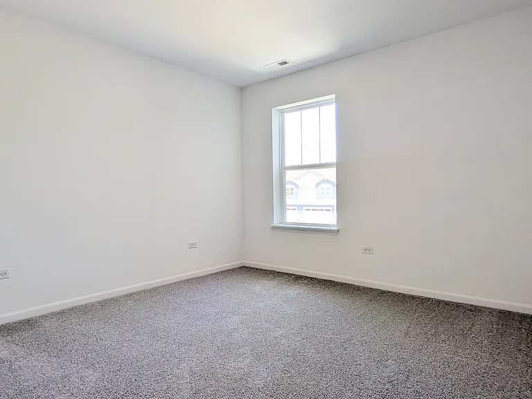 809 Lindsay Ln — Photo 14
