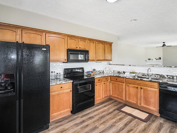2nd image of 4203 Washington Blvd