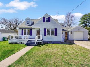 44 Hillcrest St, Chicopee, MA 01020