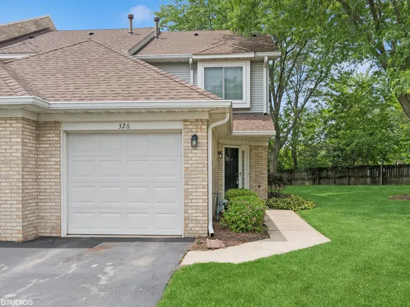 326 Lakeview Cir, Bolingbrook, IL 60440