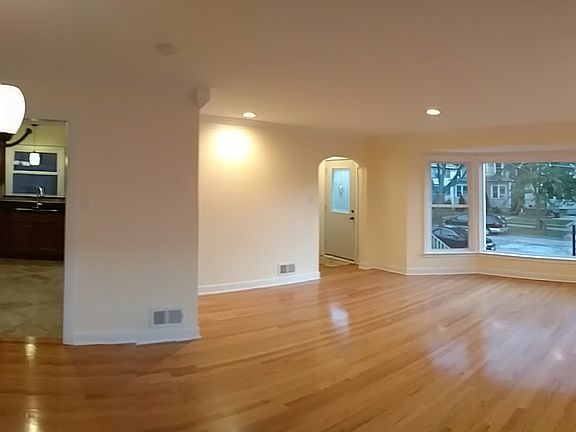 5th image of 2628 New St