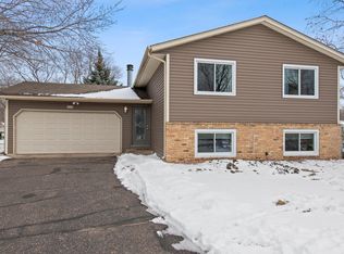 9638 Valley Forge Ln N, Maple Grove, MN 55369