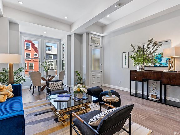 4th image of 371 Haight St #373
