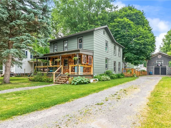 258 E State St, Albion, NY 14411