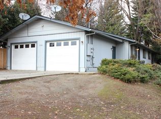 1106 NW East St, Grants Pass, OR 97526