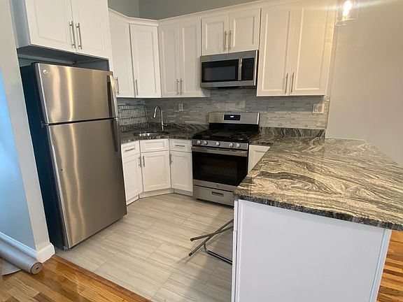 2nd image of 36 Herkimer St APT 2