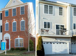 42874 Conrad Ter, Chantilly, VA 20152