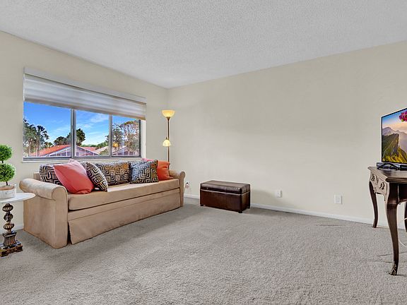 5th image of 5617 Fairway Park Dr APT 205