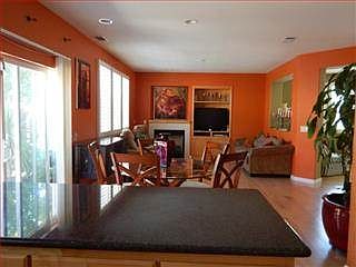 5th image of 789 Avelar St