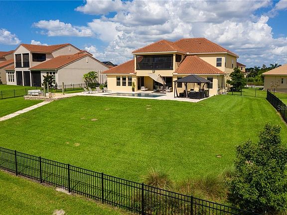 3rd image of 8762 Bayview Crossing Dr
