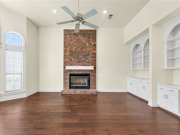 3rd image of 1503 Brittany Dr