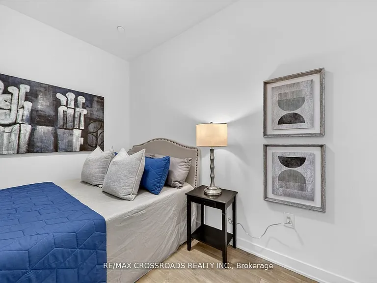 70 Princess St #406 — Photo 14