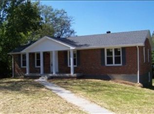 121 Bluegrass Rd, Clarksville, TN 37042