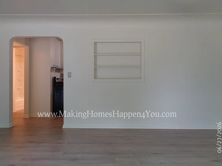 1945 23rd St NE — Photo 6