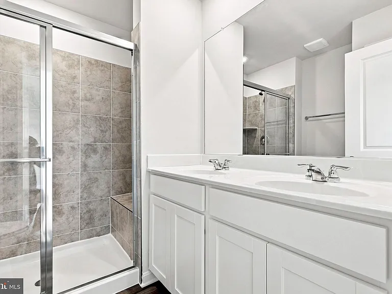 417 Seeback Dr — Photo 48